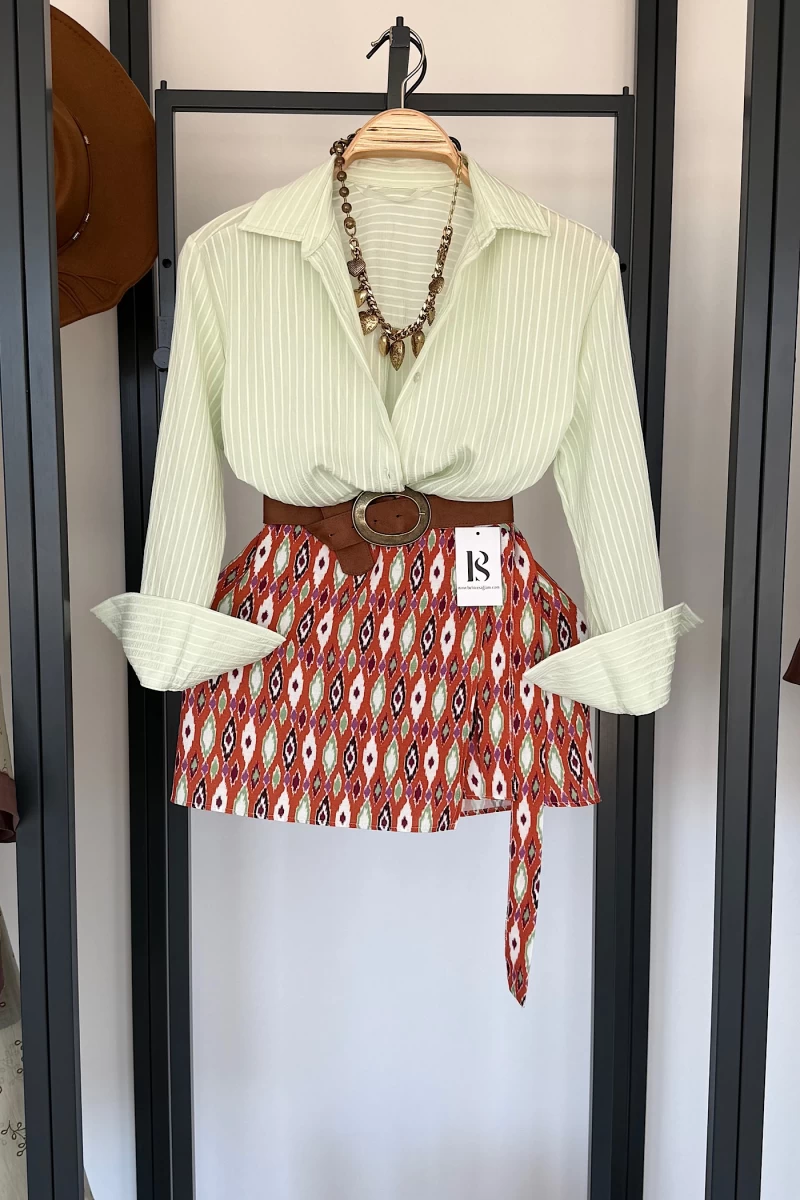 cizgi-desenli-gomlek-mint-1496450-sw1400sh2100.webp