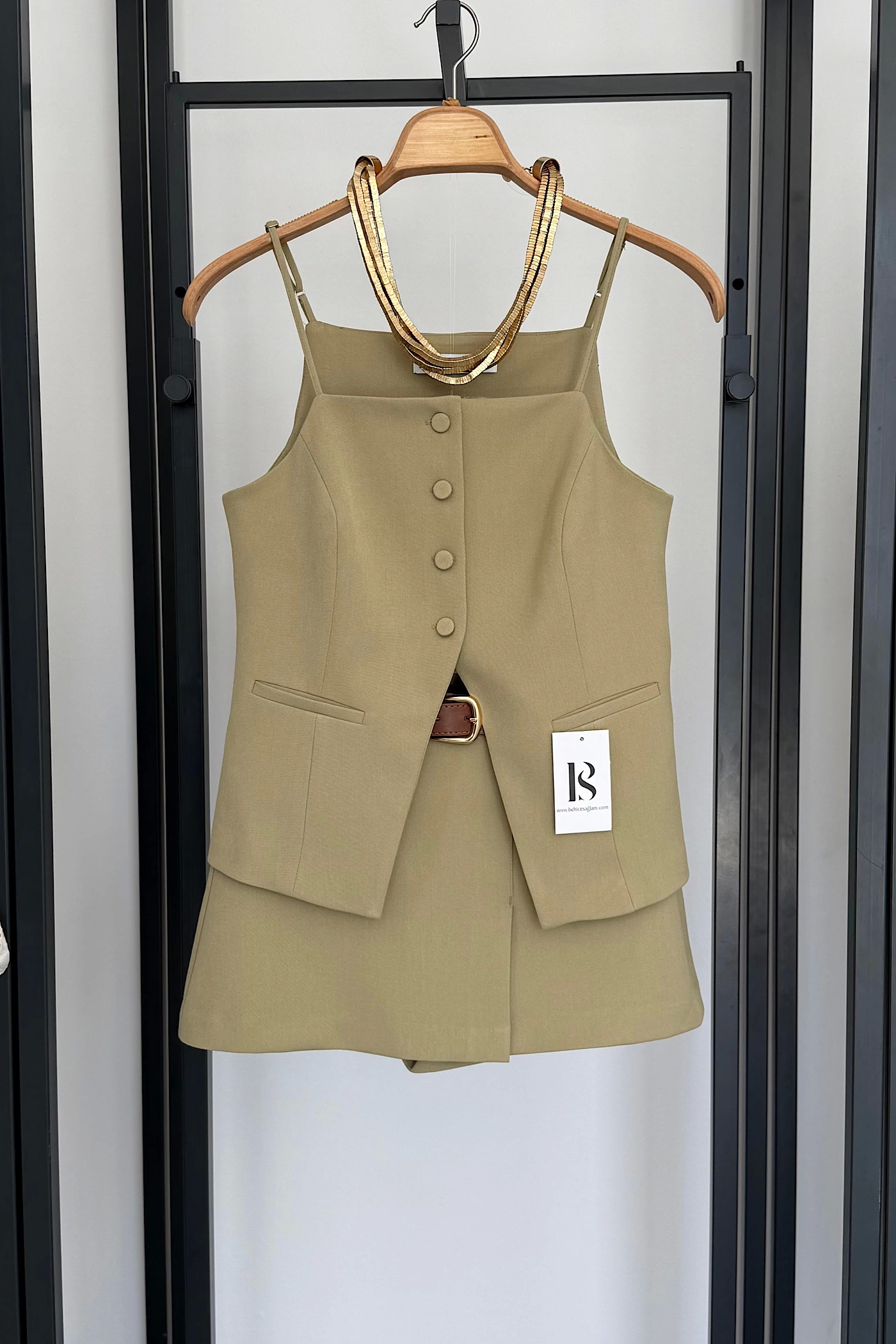 premium-askili-yelek-cagla-62970767-sw1400sh2100.png