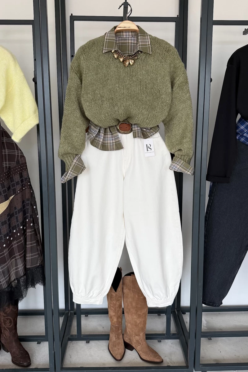 tapered-jean-ekru-12605462-sw1400sh2100.webp